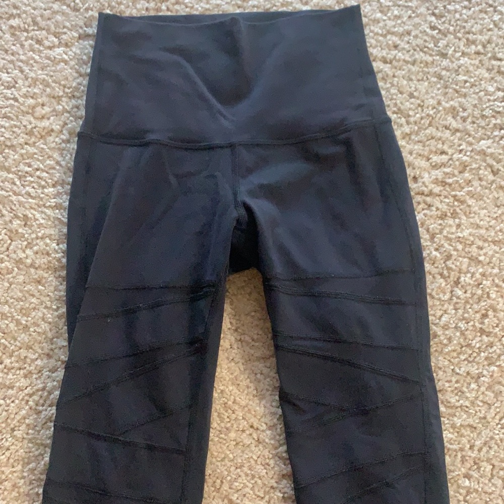 Lululemon Tech Mesh Wunder Unders Size 4 - image 3